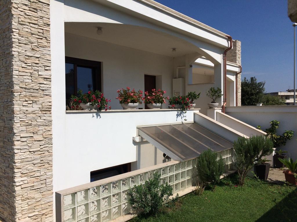 Lambruschini 69 Bed & Breakfast Fiumicino Dış mekan fotoğraf